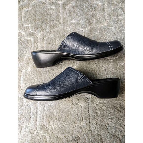 Clarks Navy Leather Slip-on Mules 84616 WOMENS SIZE 6M comfy business casual - Picture 6 of 12